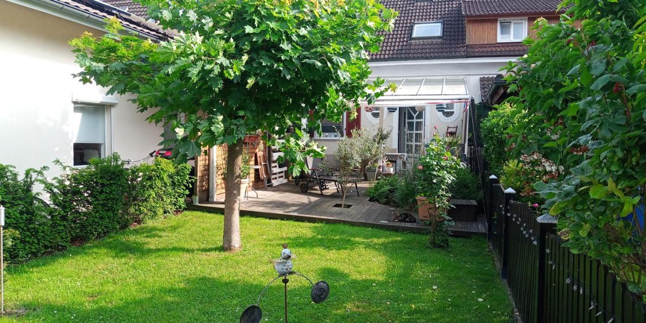 Ferienwohnung In Grenzach Экстерьер фото